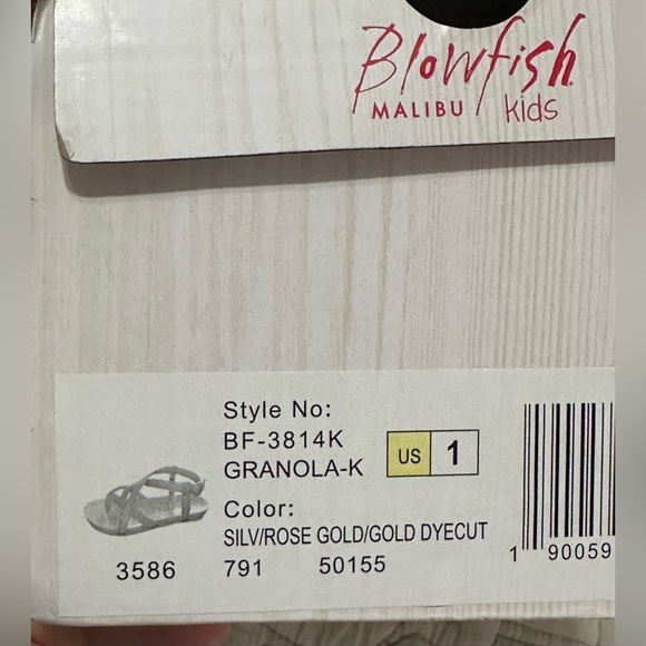 NEW Blowfish Granola-k Strappy Sandals Sz 1 Silver Gold Rose Gold - Picture 3 of 8